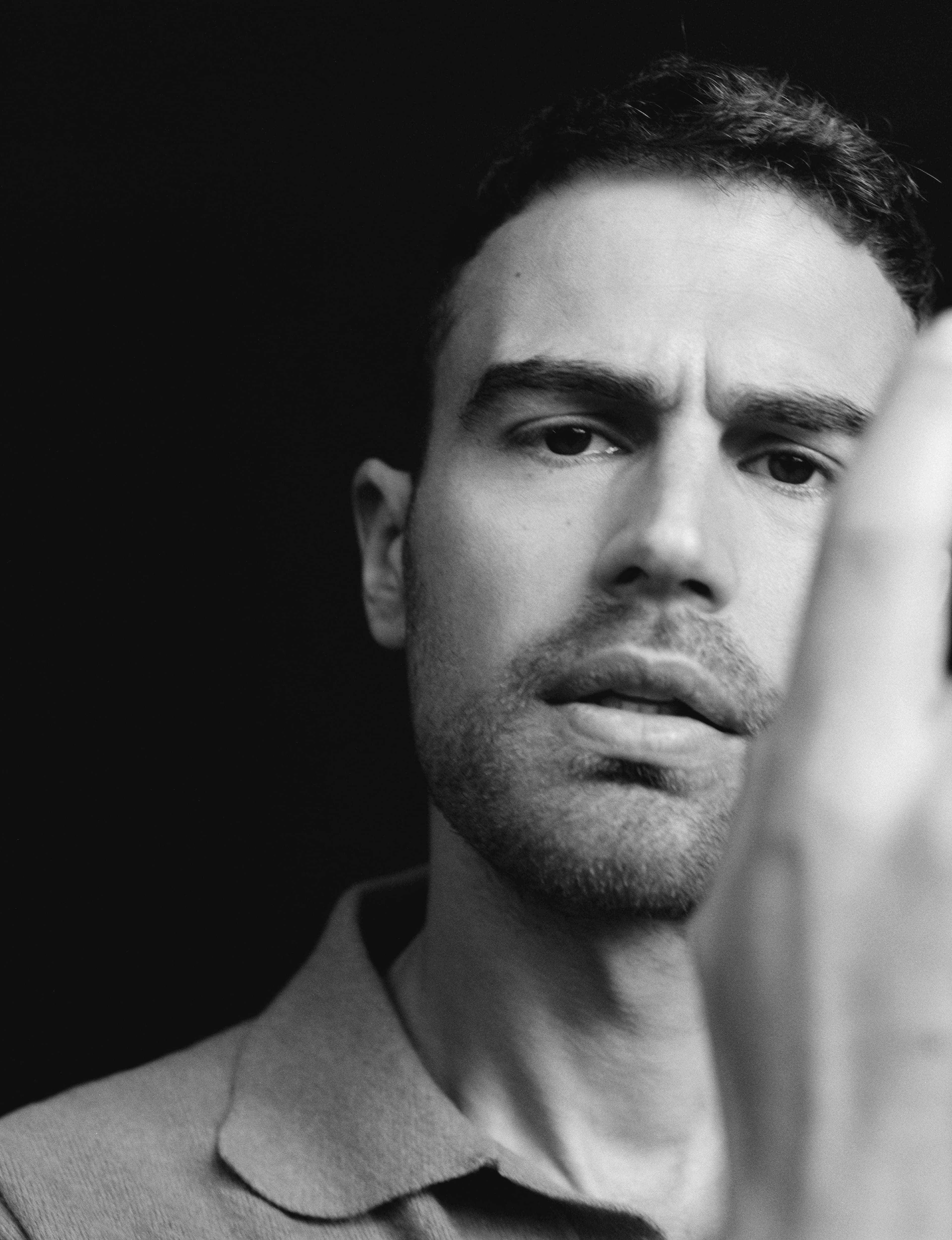 Theo James