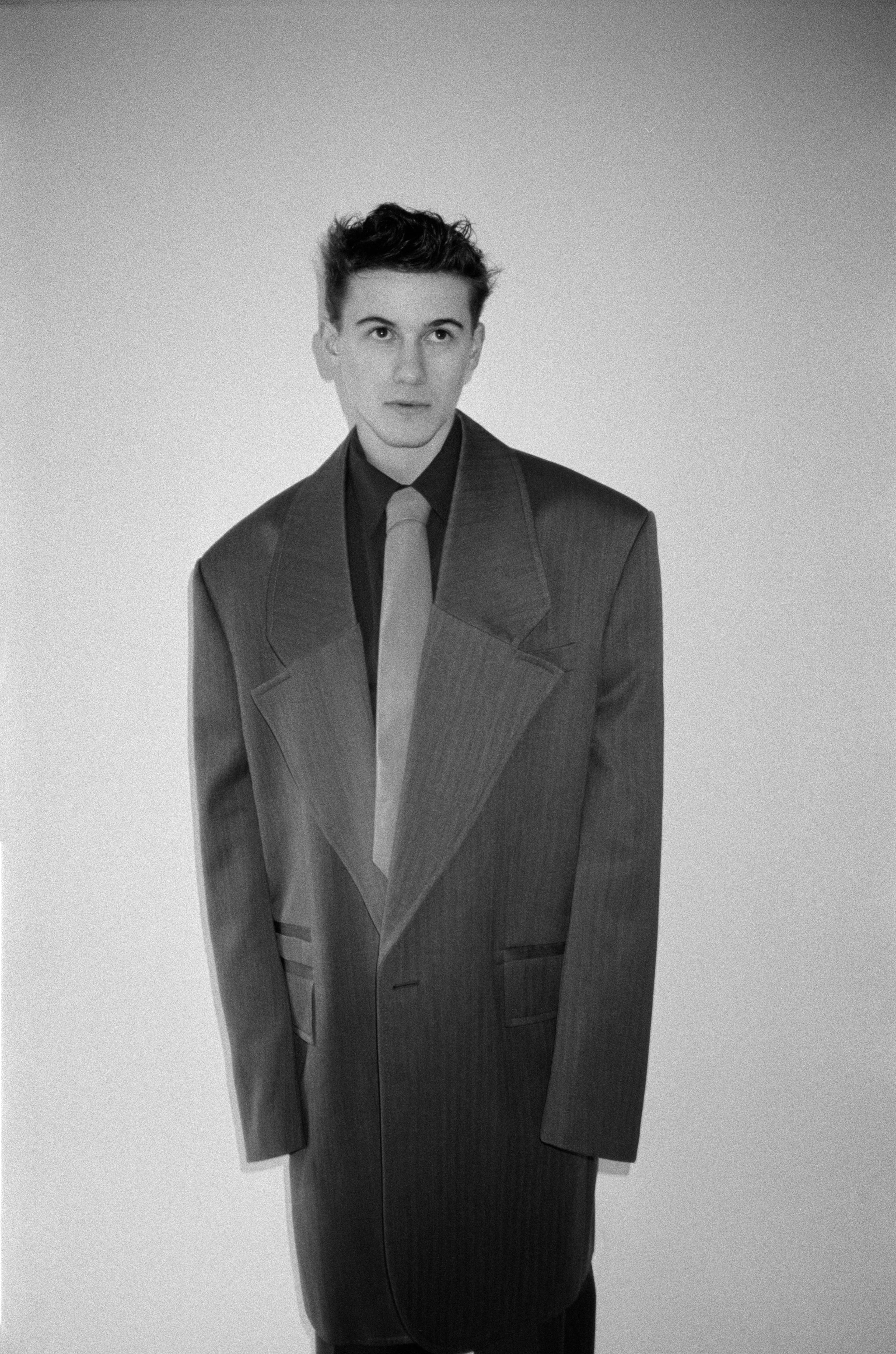 Sam Nivola discusses his roles in The Perfect Couple (as Nicole Kidman’s son) and the third season of the hit show The White Lotus.